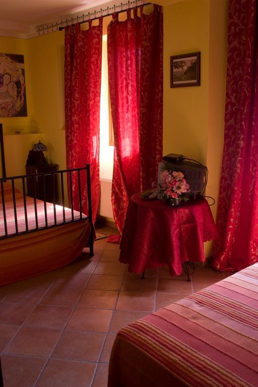 Arco Dei Nobili Bed & Breakfast Monforte D'Alba Ngoại thất bức ảnh